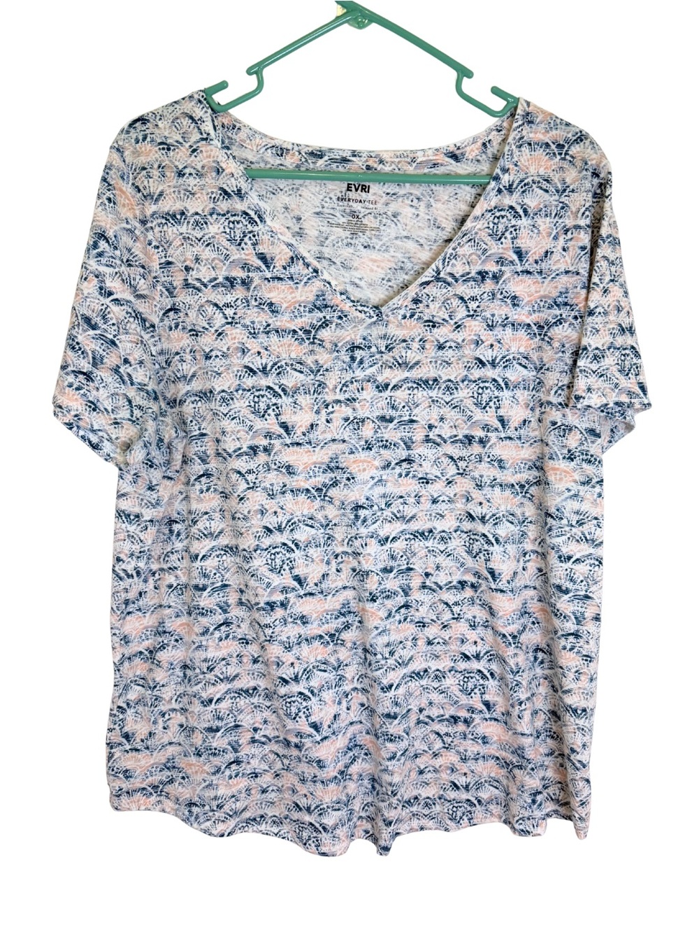 3/$20 EVRI Women's V-Neck Short Sleeve Tee in Peach and Blue Fan Print